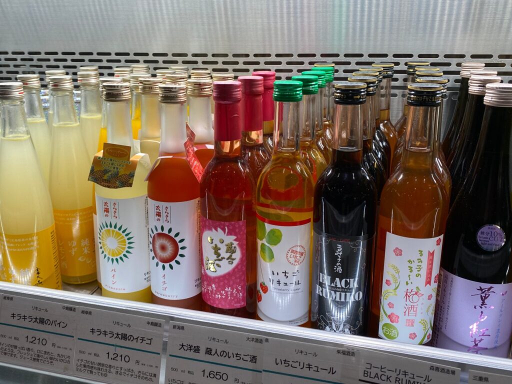 酒飯コーナーの日本酒リキュールの写真